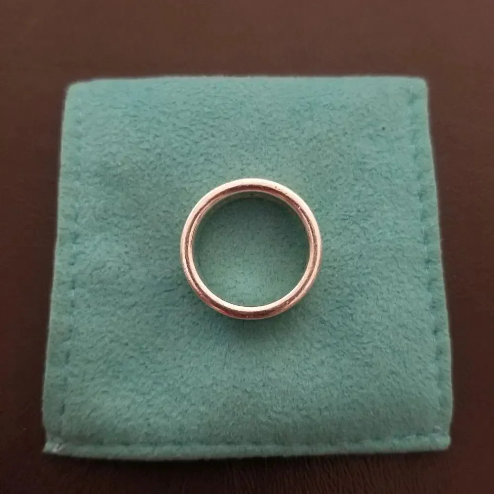 Tiffany & Co. Concave Ring